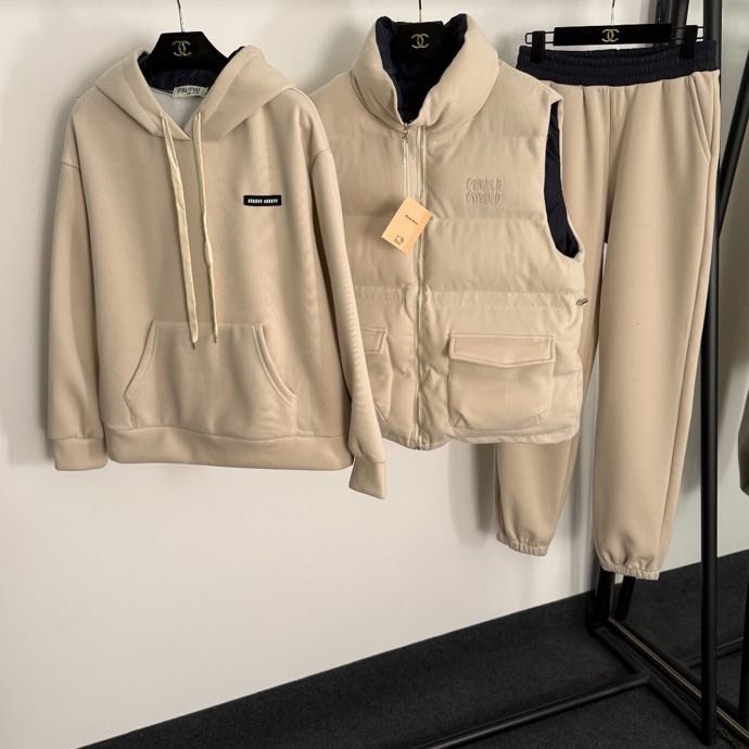 Костюм тройка женский