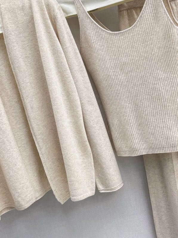 Костюм трійка жіночий фото 4