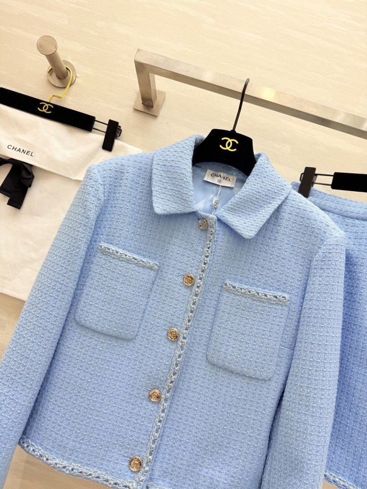 Костюм твидовый женский (пиджак и юбка) фото 3