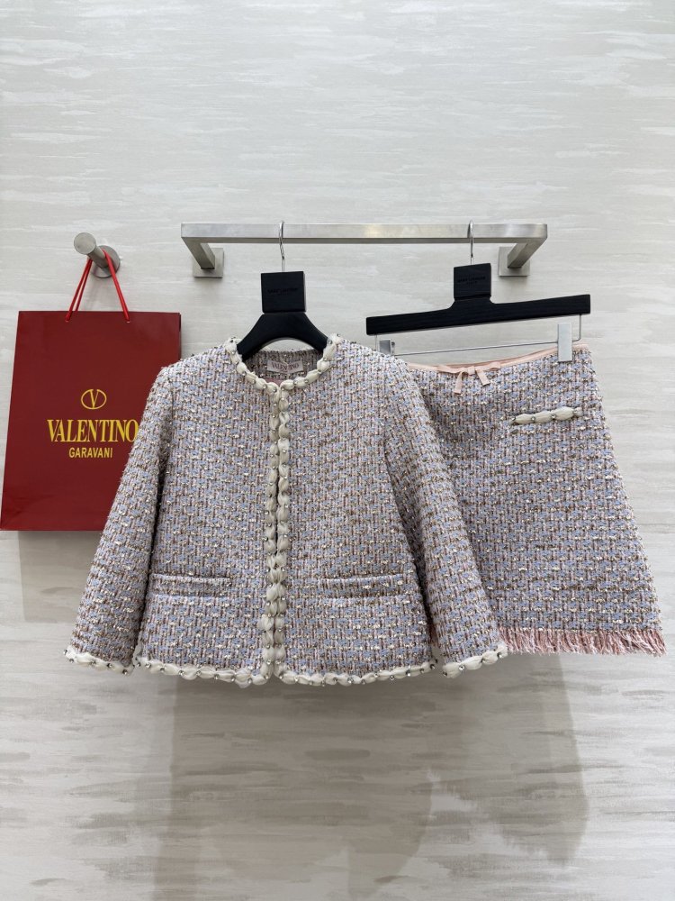 Костюм твидовый женский