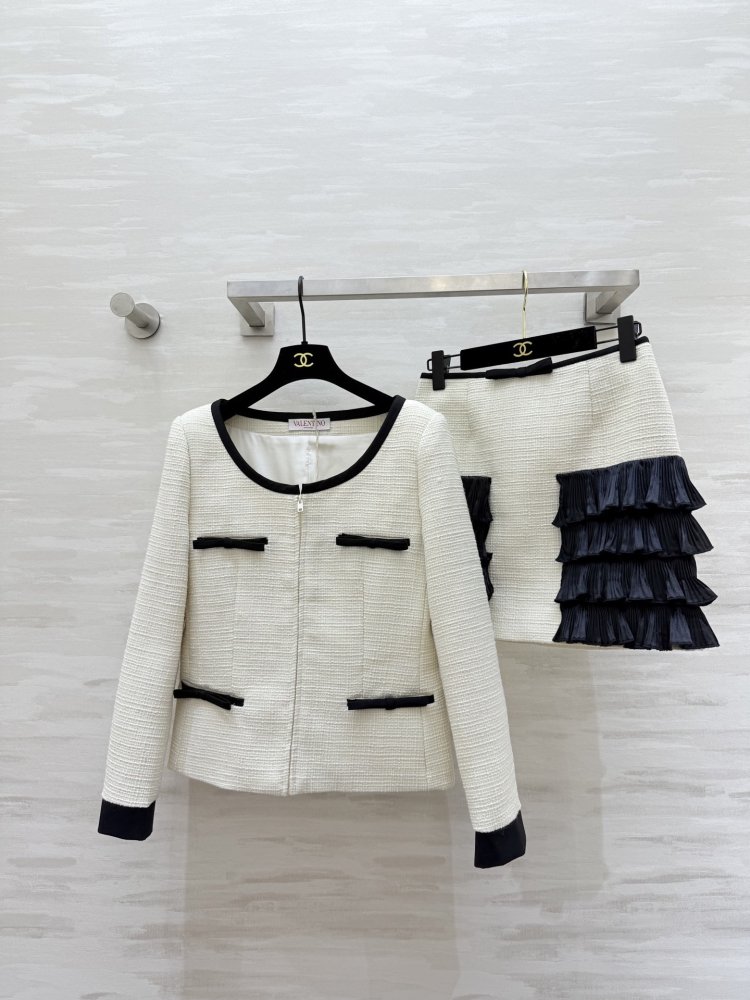 Костюм твидовый женский