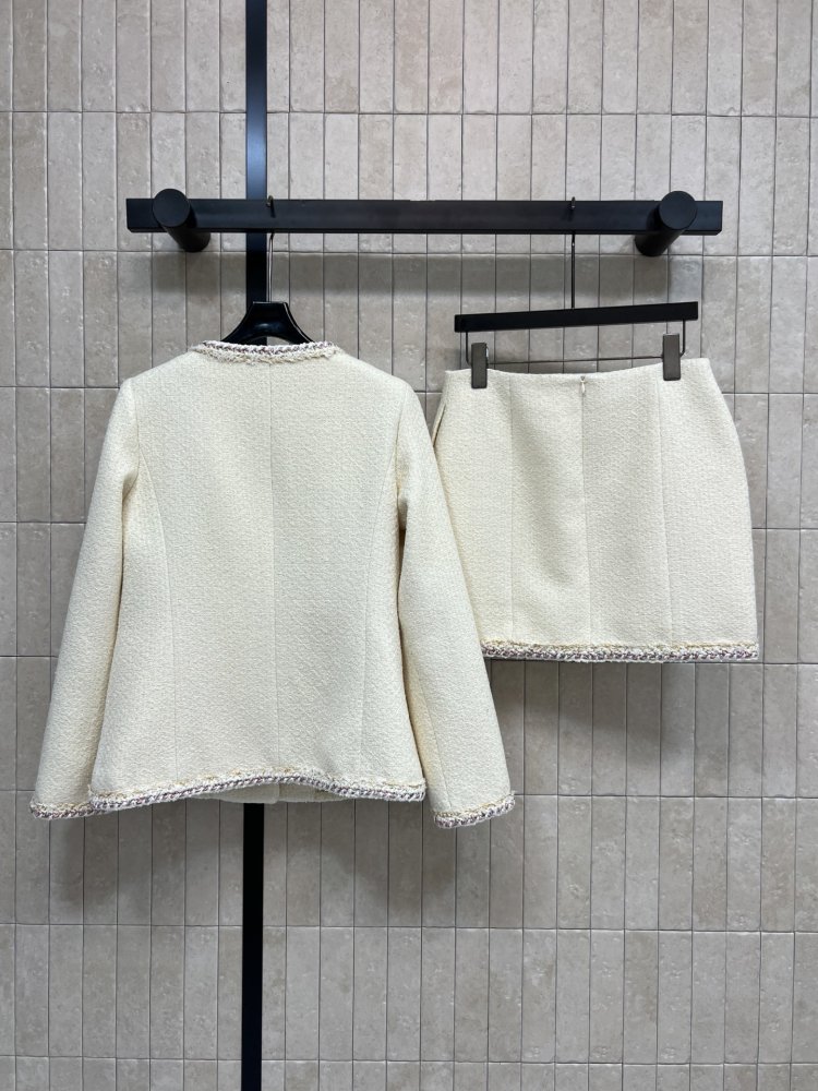 Костюм твидовый женский фото 7