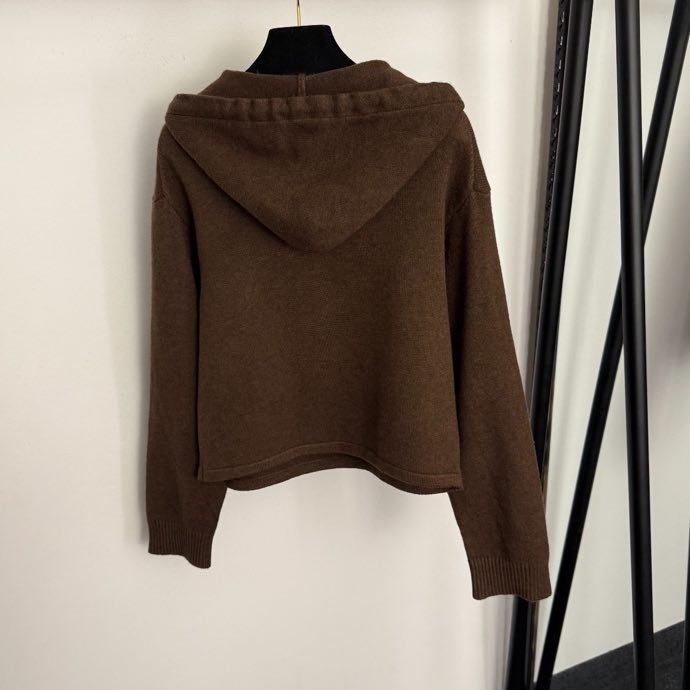 Костюм вязаный женский фото 2