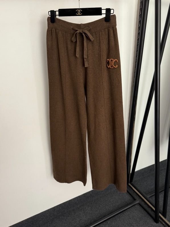 Костюм вязаный женский фото 3