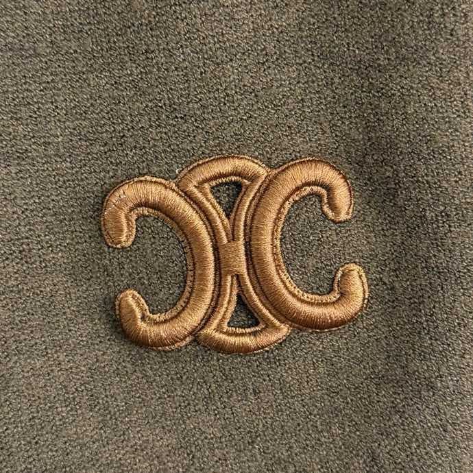 Костюм вязаный женский фото 4