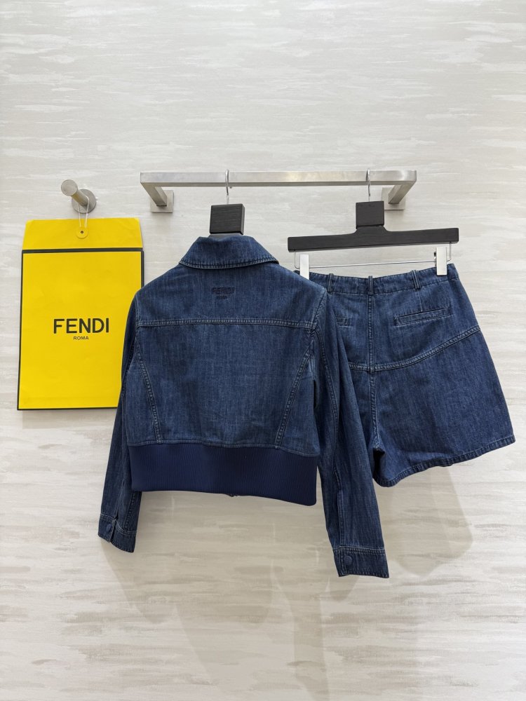 Костюм жіночий джинсовий фото 8