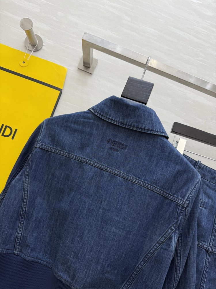 Костюм жіночий джинсовий фото 9