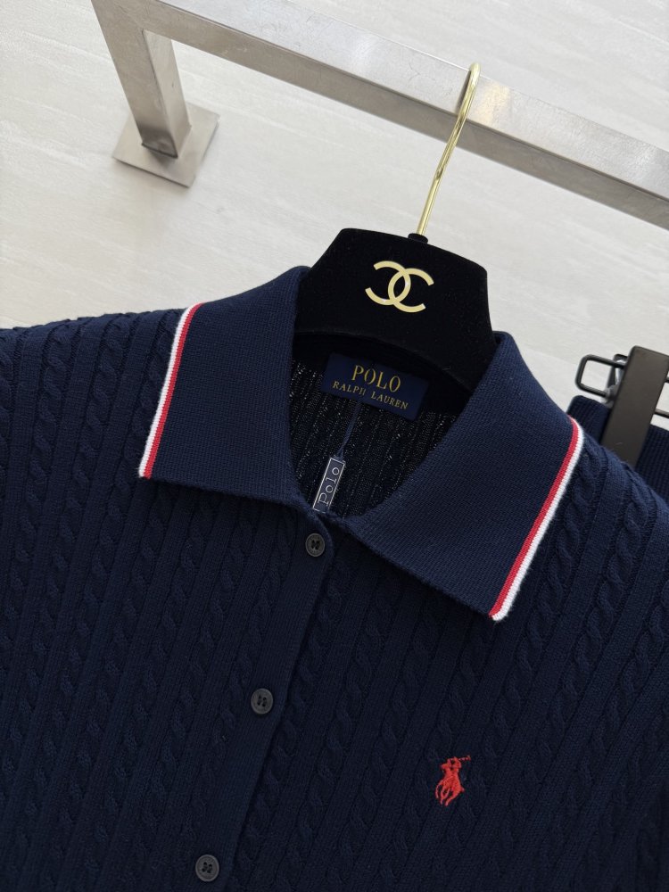 Костюм женский (кофта и юбка) фото 2