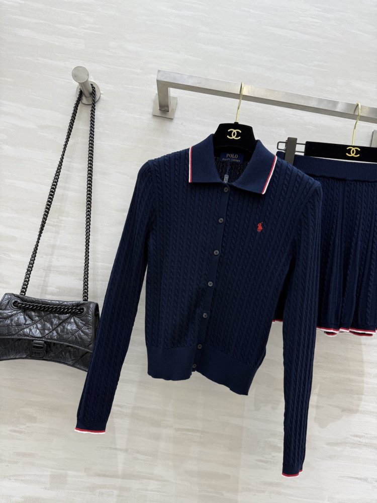 Костюм женский (кофта и юбка) фото 3