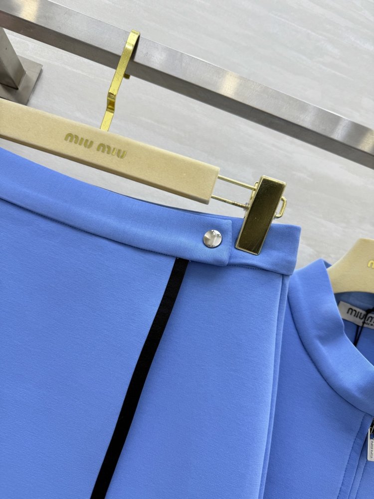 Костюм жіночий (кофта і спідниця) фото 6