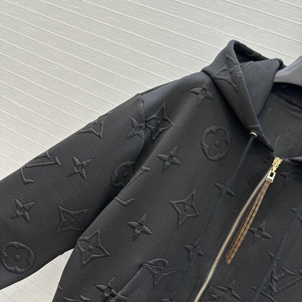 Costume female (blouse on lightning and pants) фото 4