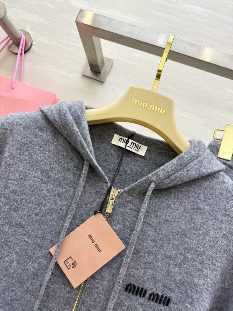 Костюм жіночий (кофта на блискавки і брюки) фото 5