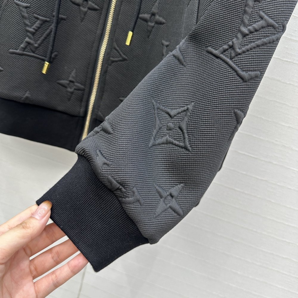 Costume female (blouse on lightning and pants) фото 6