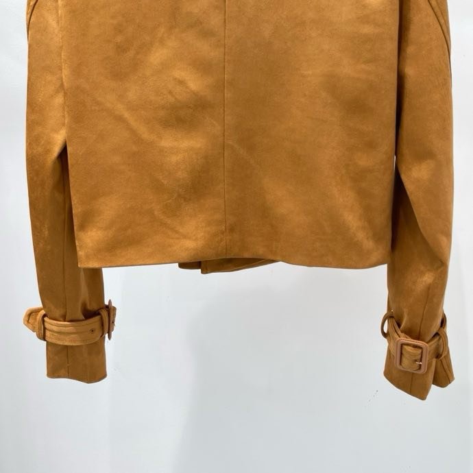 Костюм женский (кожаная куртка и юбка) фото 8