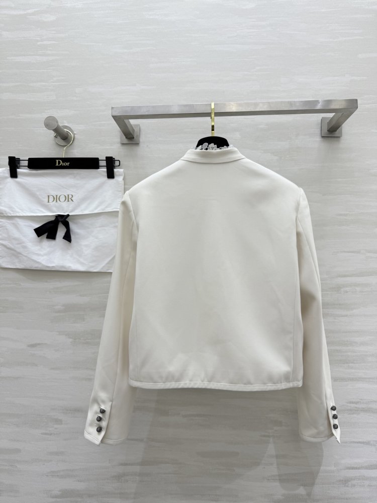 Костюм женский (куртка и юбка) фото 5