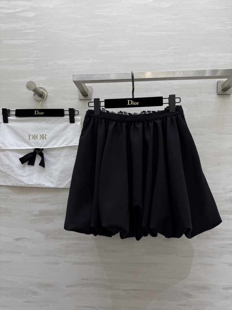 Костюм женский (куртка и юбка) фото 7