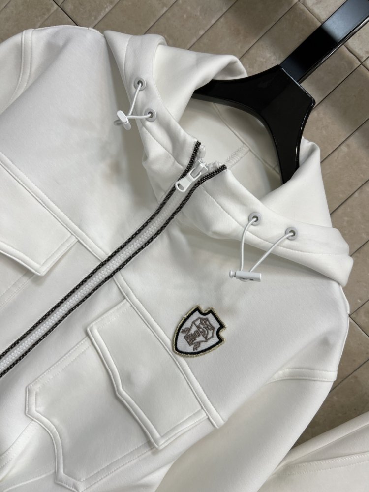 Костюм женский (куртки с капюшоном и штаны спортивные) фото 2