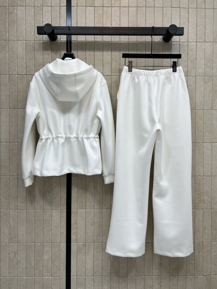 Костюм женский (куртки с капюшоном и штаны спортивные) фото 7