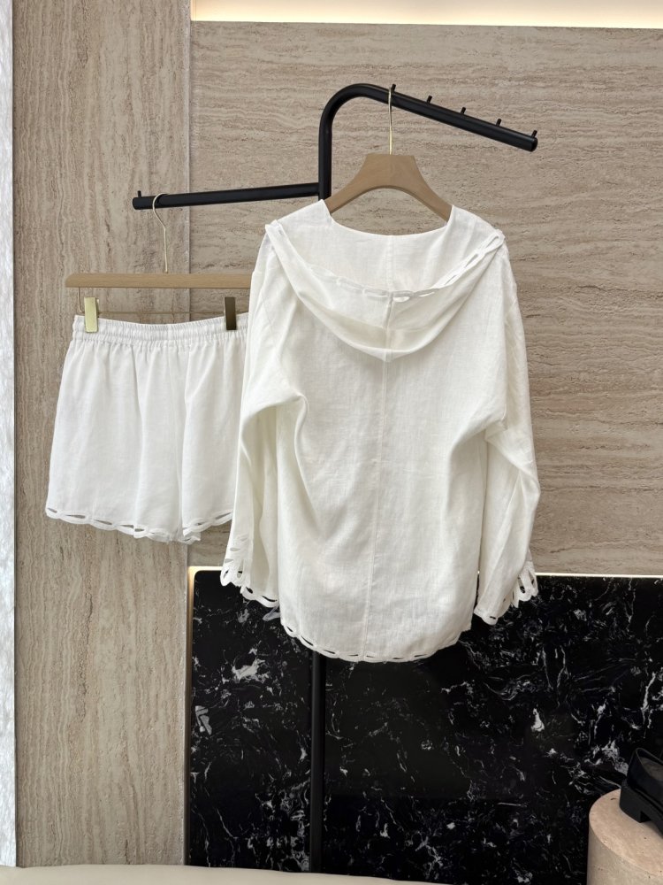 Costume female linen