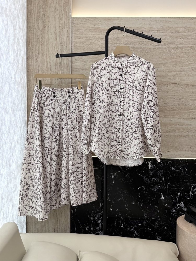 Costume female linen