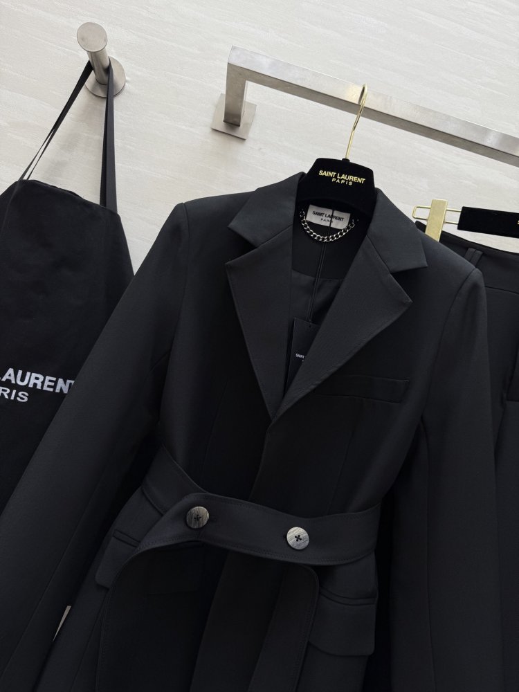 Костюм жіночий (піджак і брюки) фото 3