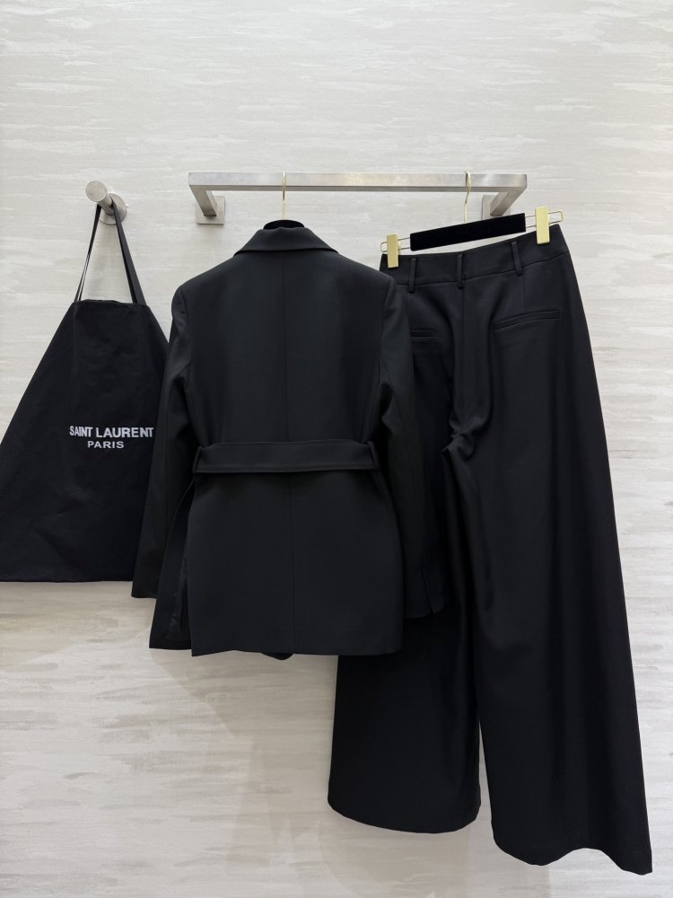 Костюм жіночий (піджак і брюки) фото 8