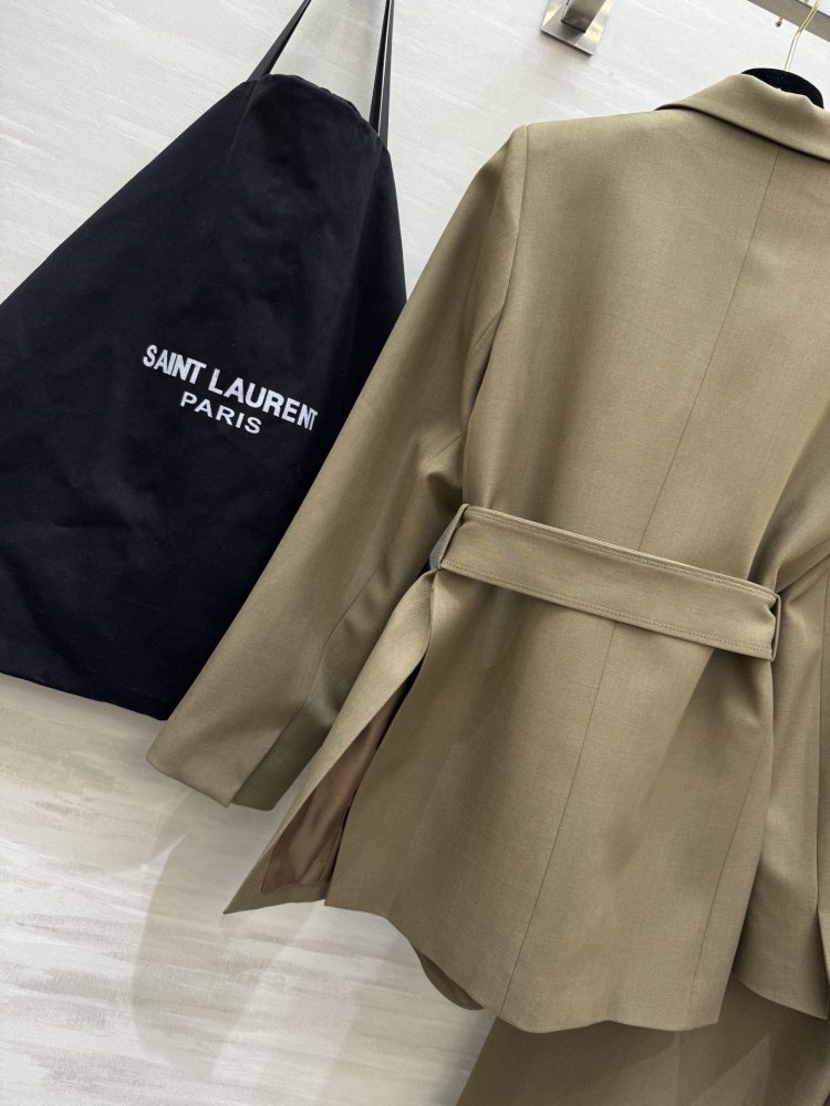 Костюм женский (пиджак и брюки) фото 8