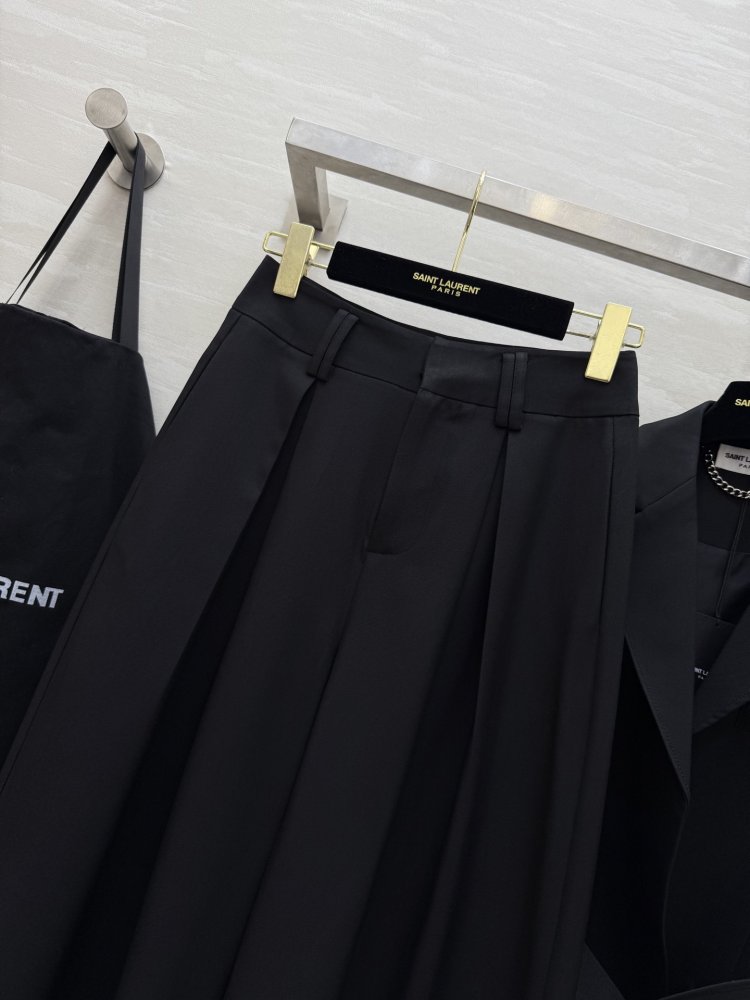 Костюм жіночий (піджак і брюки) фото 9