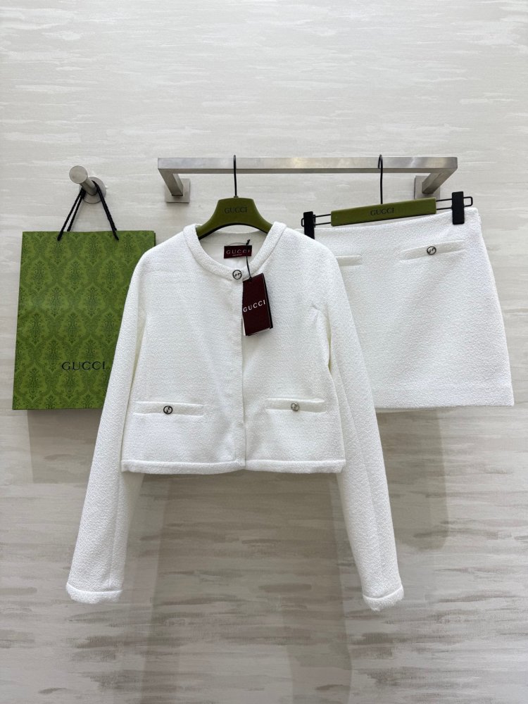 Costume female (a jacket and skirt)