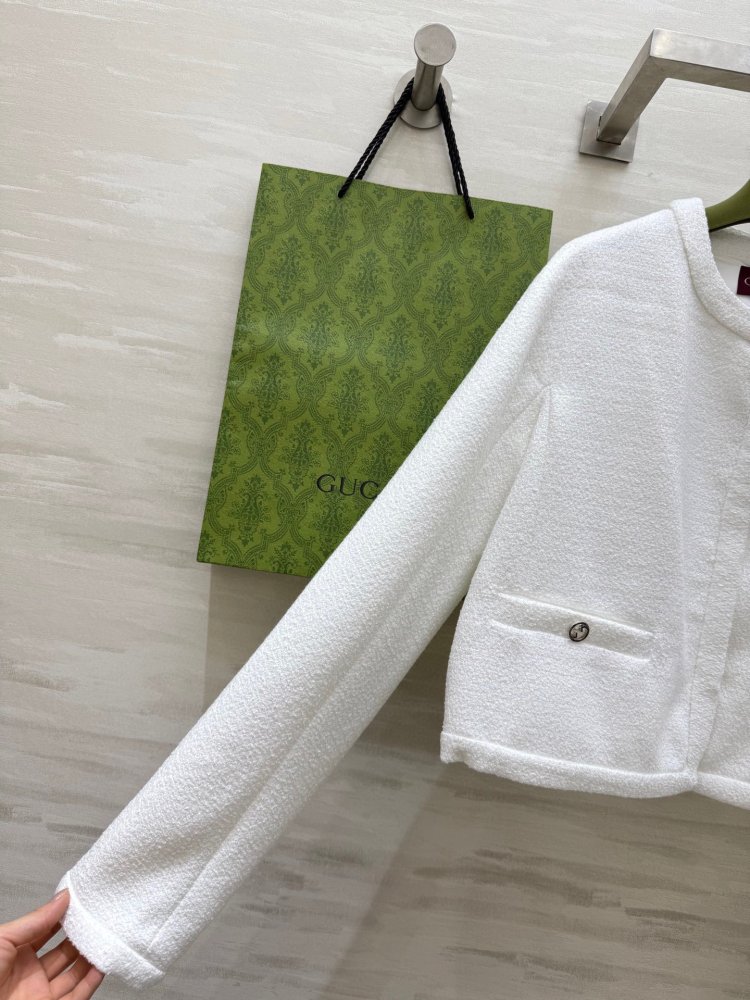 Costume female (a jacket and skirt) фото 5