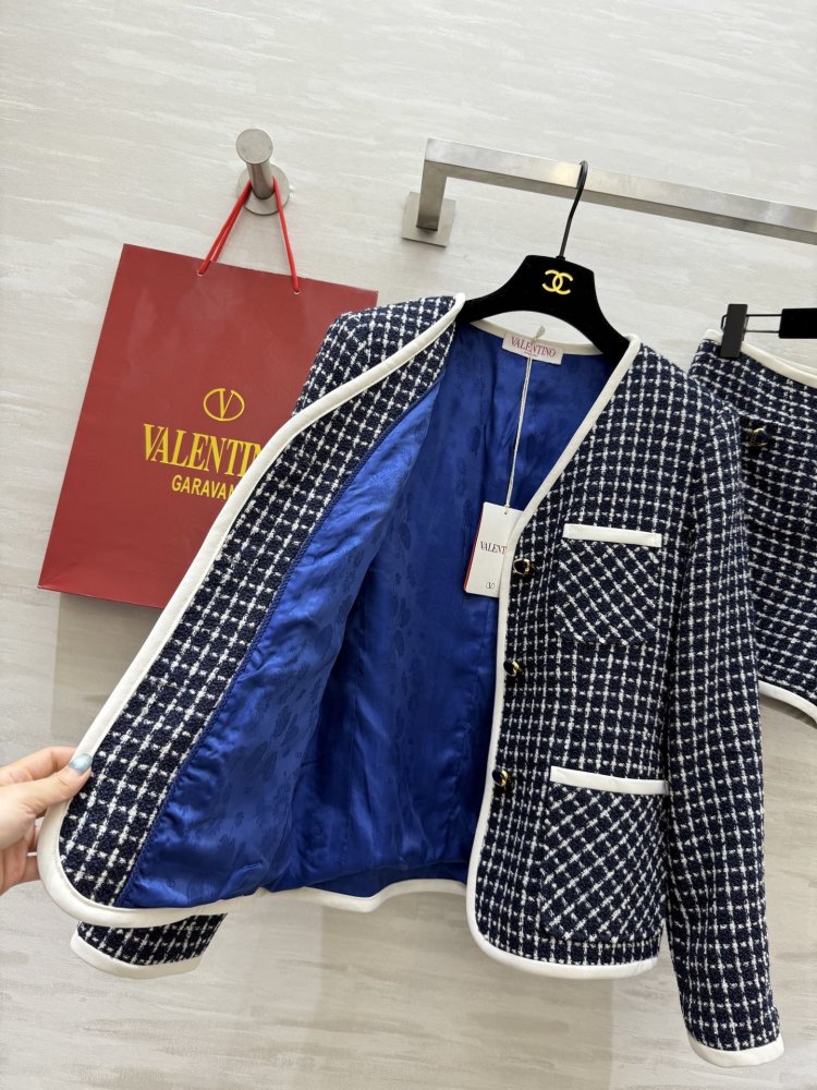 Костюм женский (пиджак и шорты) фото 6