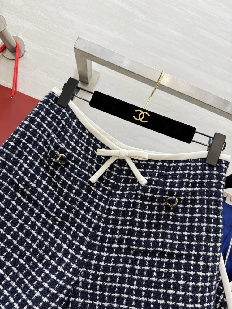 Костюм женский (пиджак и шорты) фото 9