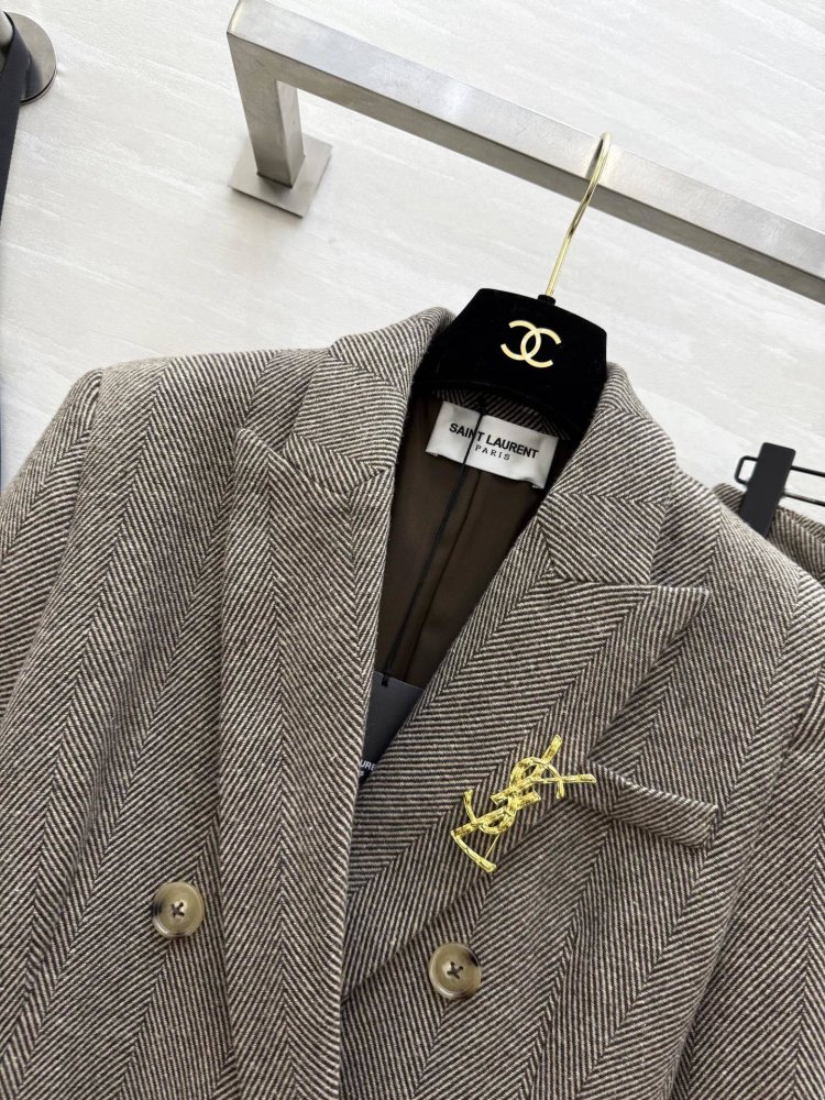 Costume female (wool coat and pants) фото 5