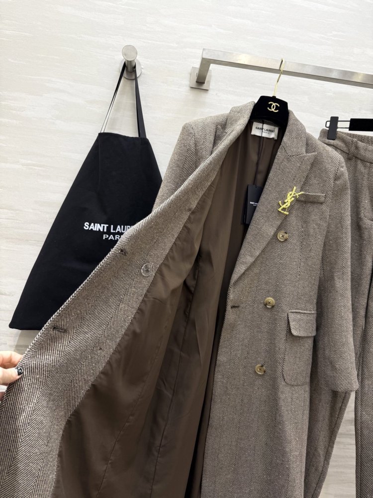 Costume female (wool coat and pants) фото 7