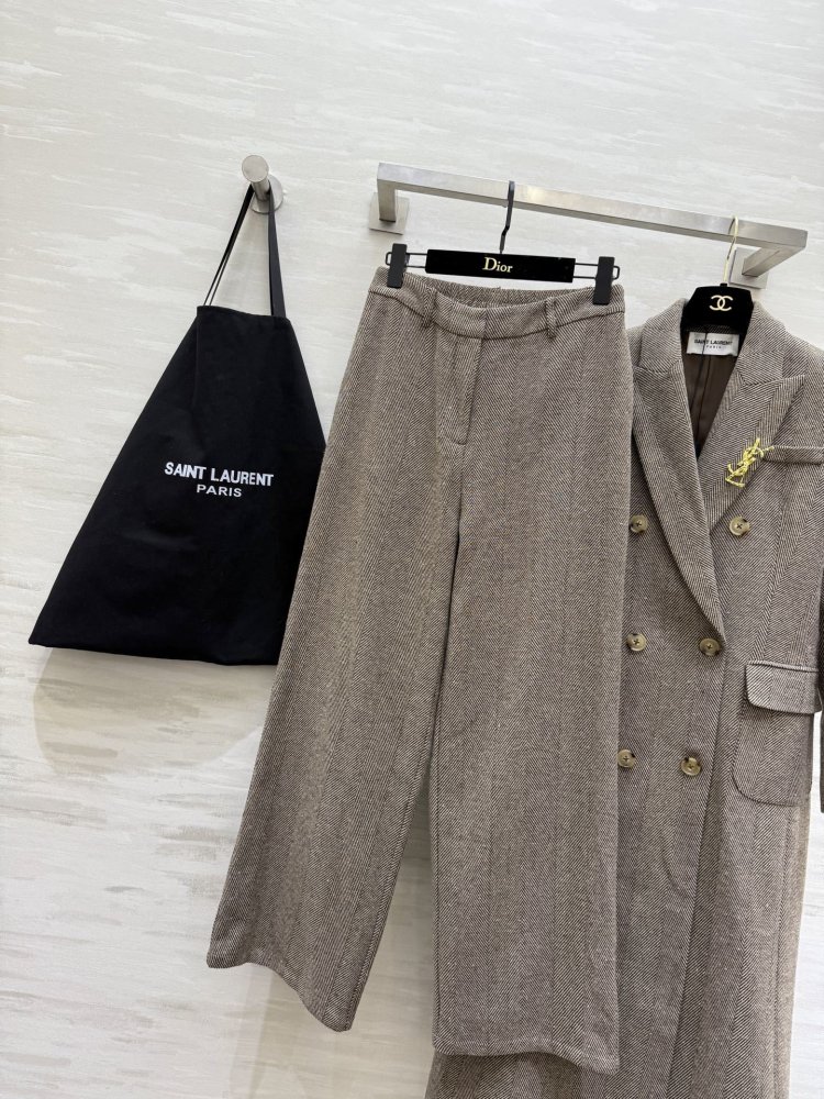 Costume female (wool coat and pants) фото 8