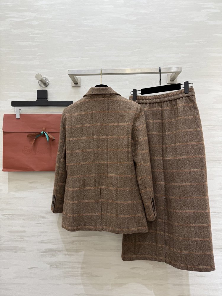 Costume female (wool coat and skirt) фото 8