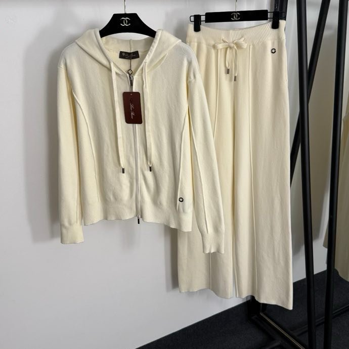 Костюм жіночий (толстовка і брюки) фото 11