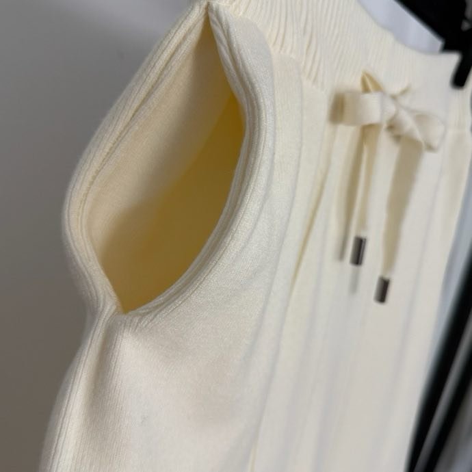 Костюм жіночий (толстовка і брюки) фото 12