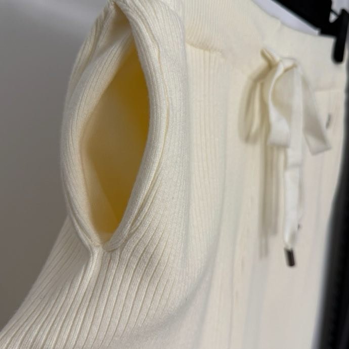 Костюм жіночий (толстовка і брюки) фото 2