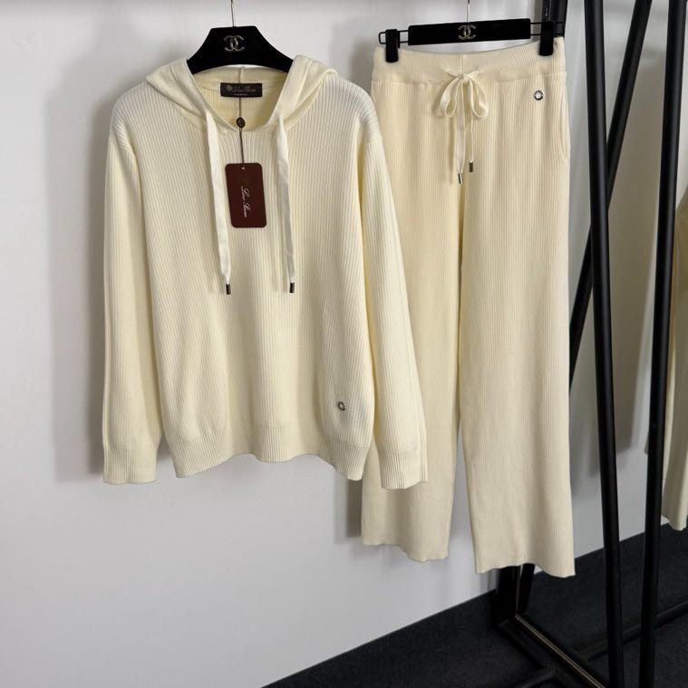 Костюм жіночий (толстовка і брюки) фото 3