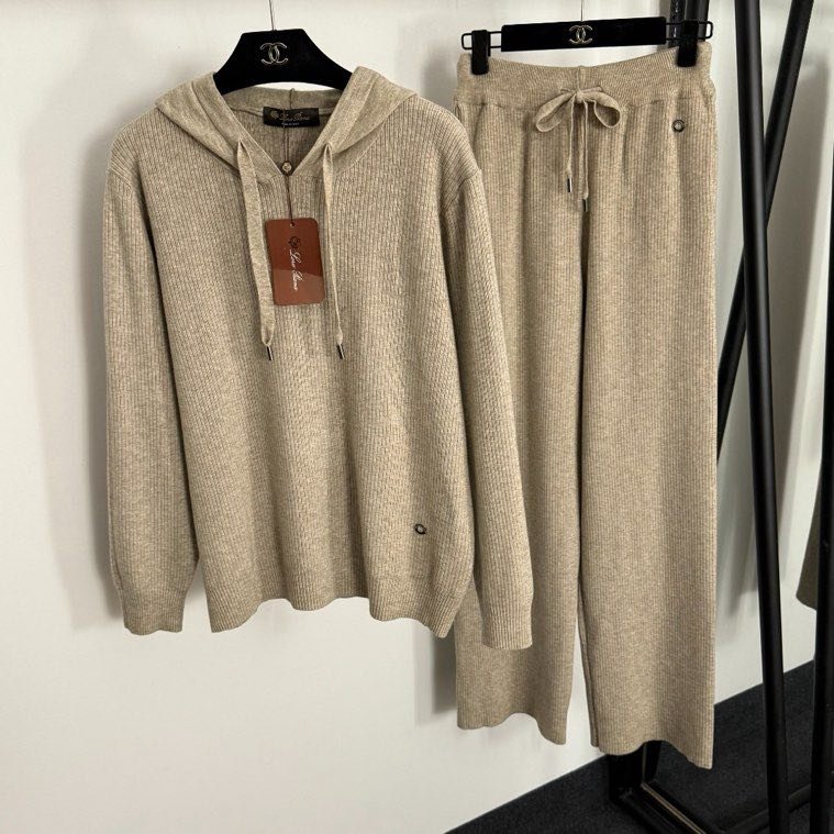 Костюм жіночий (толстовка і брюки) фото 5