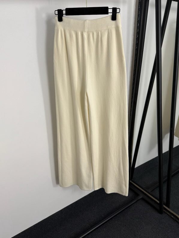 Костюм жіночий (толстовка і брюки) фото 7