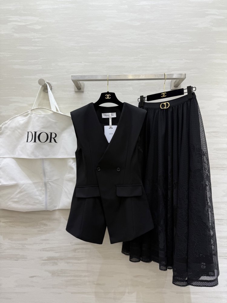 Costume female (jacket and skirt)