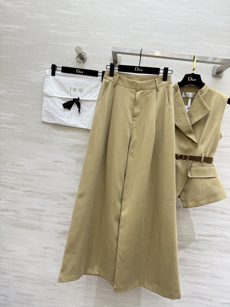 Костюм жіночий (жилет і брюки) фото 5