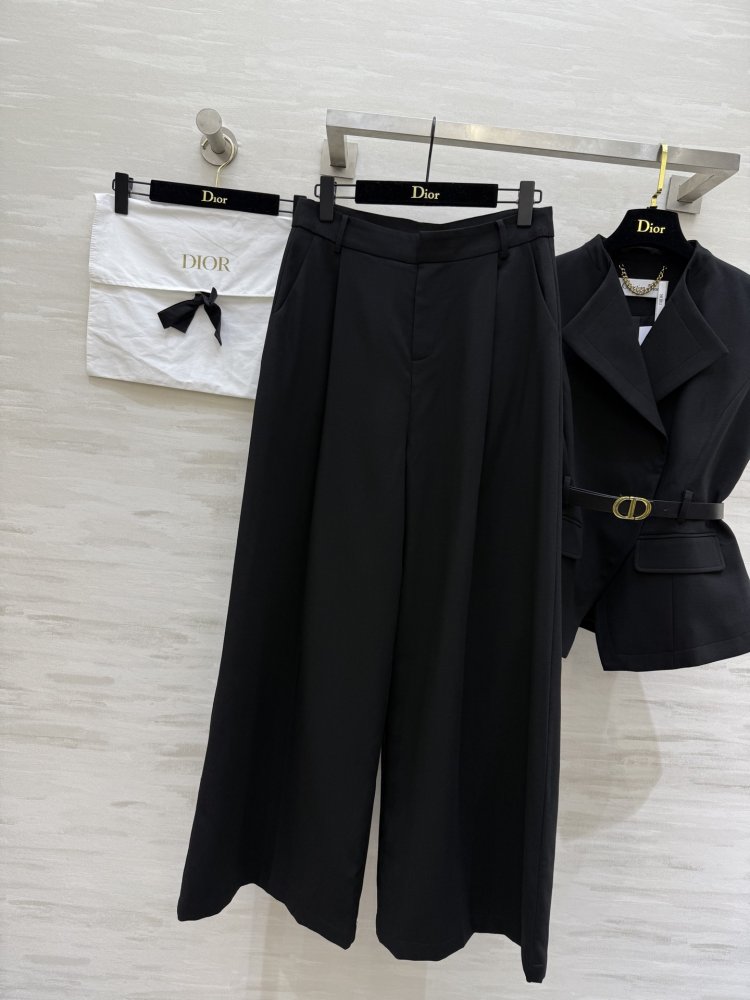 Костюм женский (жилет и брюки) фото 7