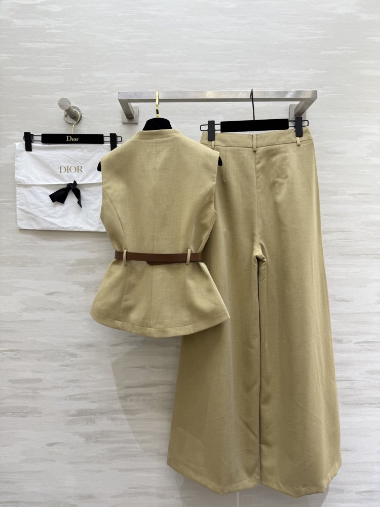 Костюм жіночий (жилет і брюки) фото 7