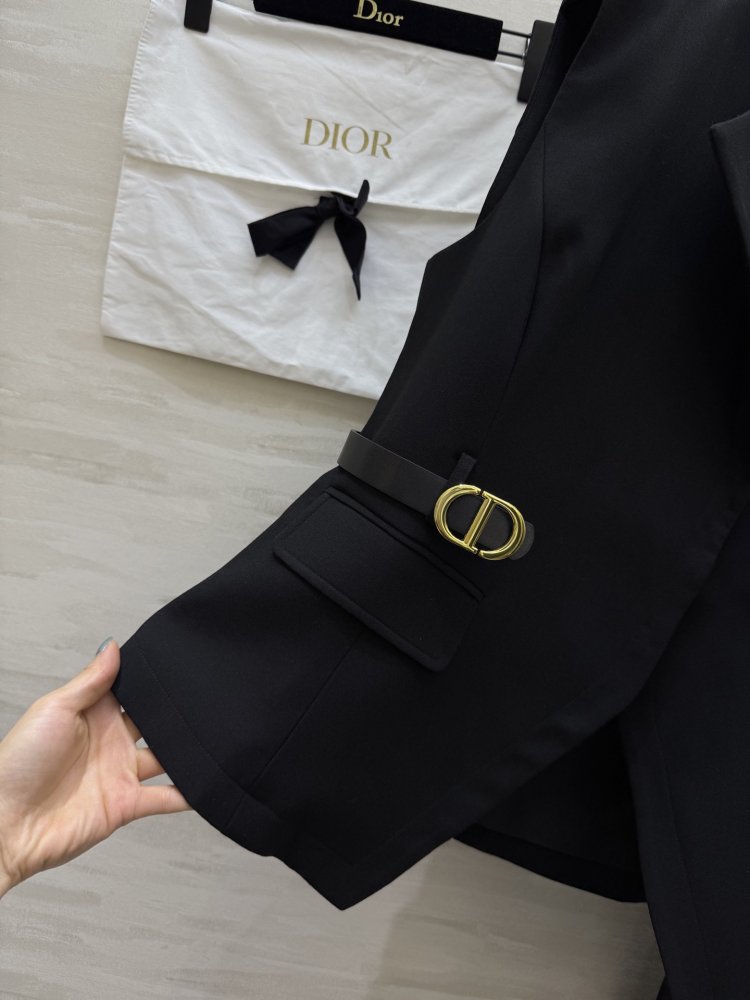 Костюм женский (жилет и брюки) фото 9