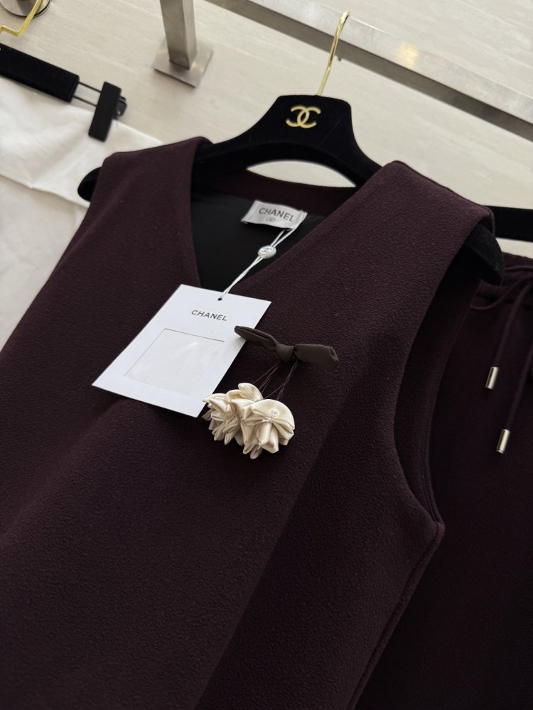 Costume female (vest and long skirt) фото 6