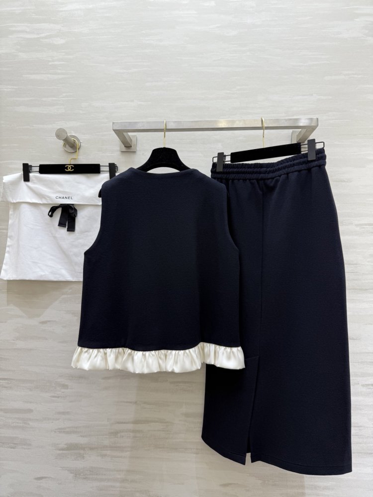 Костюм жіночий (жилет і довга спідниця) фото 7