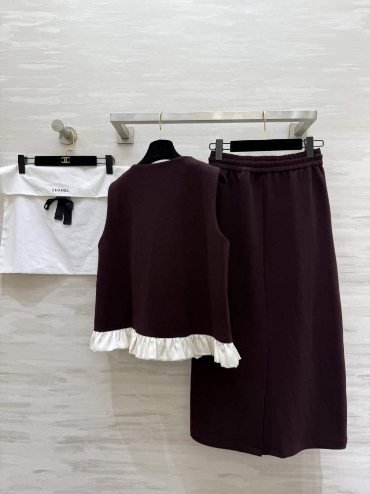 Costume female (vest and long skirt) фото 9